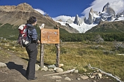 Trekker views the Fitzroy Mountains in the Parque Nacional Los Glaciares.