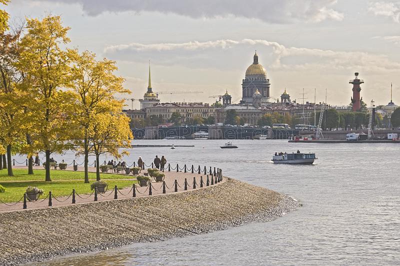 Saint Isaacs Cathedral and the Admiralty Buildings overlook the Dvortsovy Bridge and the River Neva.