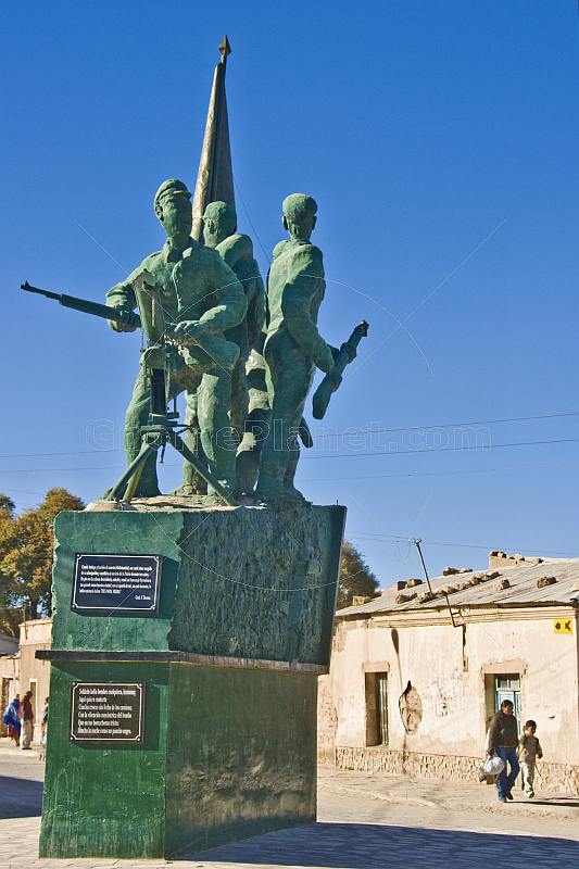 Monument to the defenders of Uyuni.