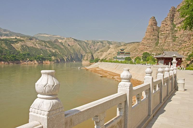 Buddhist temples at Bingling Si, on the Yellow River, near Yongjing.