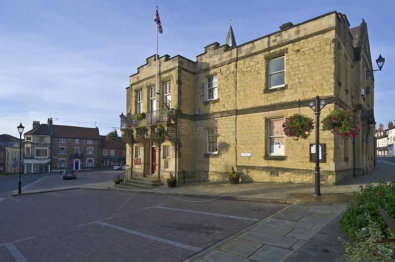 Sandstone Town Hall and Tourist Information Centre in the Market Place.