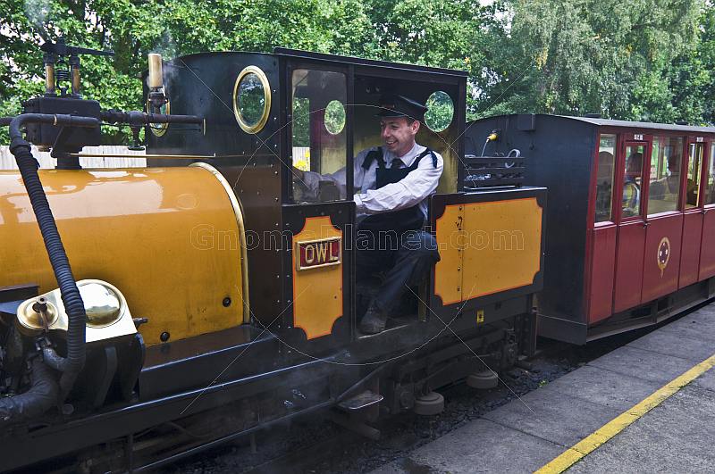 Steam locomotive Owl with train on platform at Kirklees Light Railway at Clayton West.
